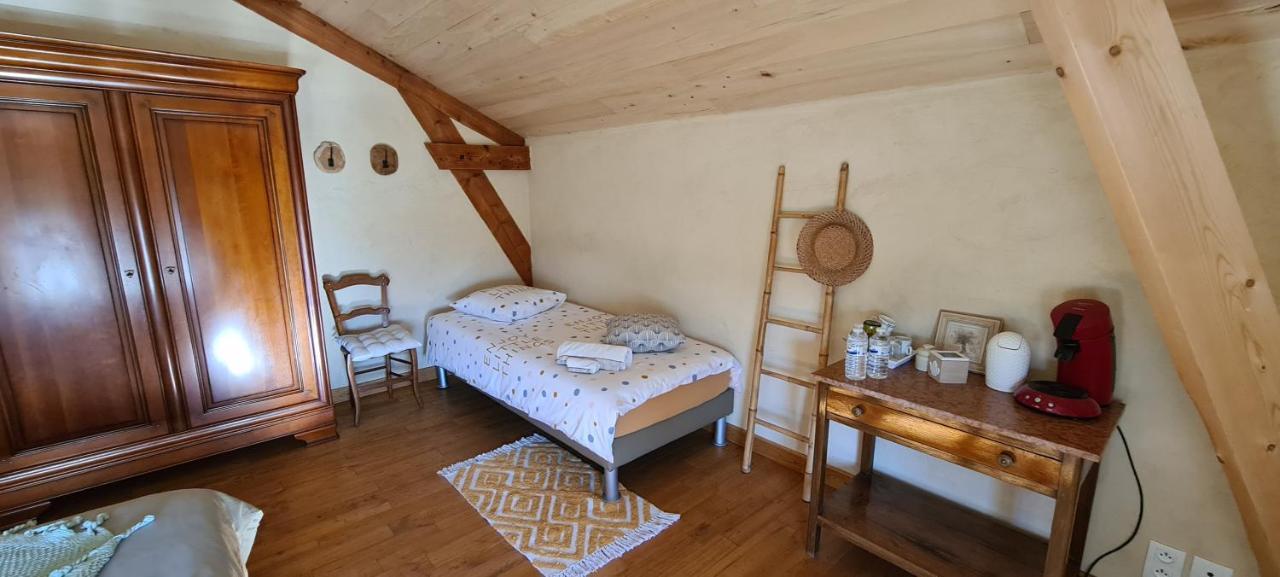 Le Coq En Repos Saint-Sylvestre-sur-Lot Exterior foto